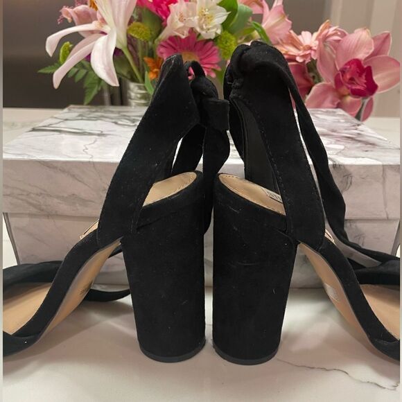 Steve Madden ‘Cassidy’ wrap around heels - Picture 3 of 5